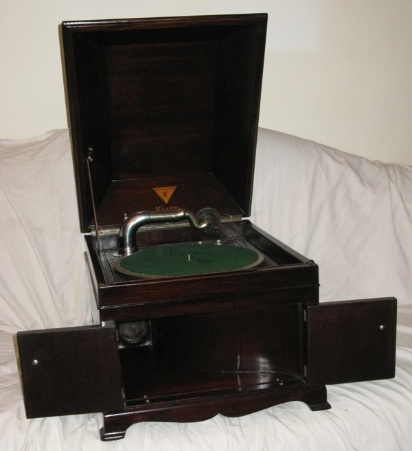 1922 Canadian Knapp Phonograph